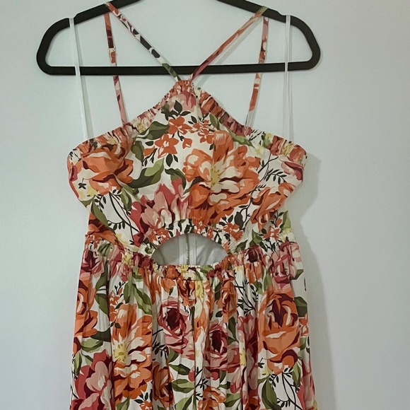 Madeira Cutout Halter Neck Maxi Sundress - Picture 3 of 11